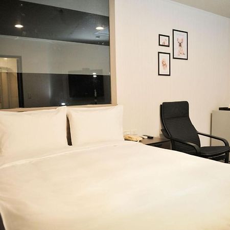 Huang Kai Hotel Тайчжун Экстерьер фото