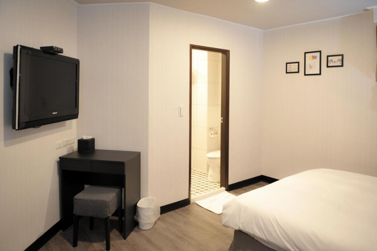 Huang Kai Hotel Тайчжун Экстерьер фото
