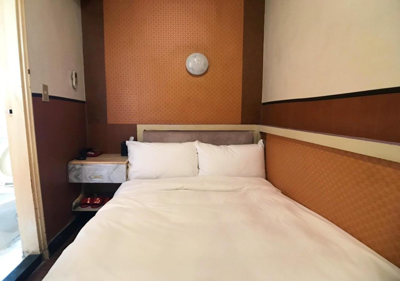Huang Kai Hotel Тайчжун Экстерьер фото